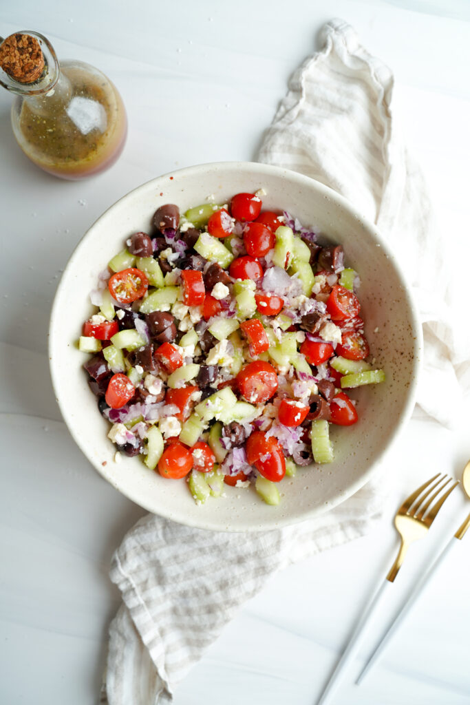 Greek Salad Recipe | cookingwithcassandra.com