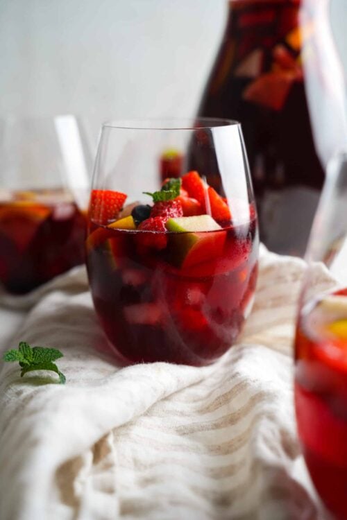 Easy Red Sangria – Perfect for Summer