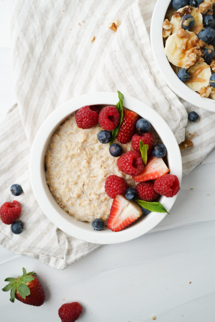 Mixed Berry Oatmeal | cookingwithcassandra.com