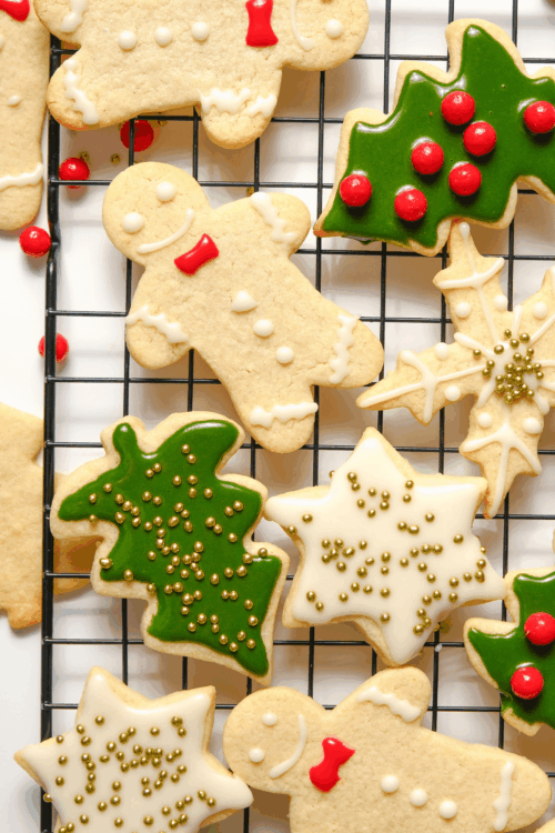 The Best Christmas Sugar Cookies Recipe with Easy Icing The Best Christmas Sugar Cookies Recipe with Easy Icing