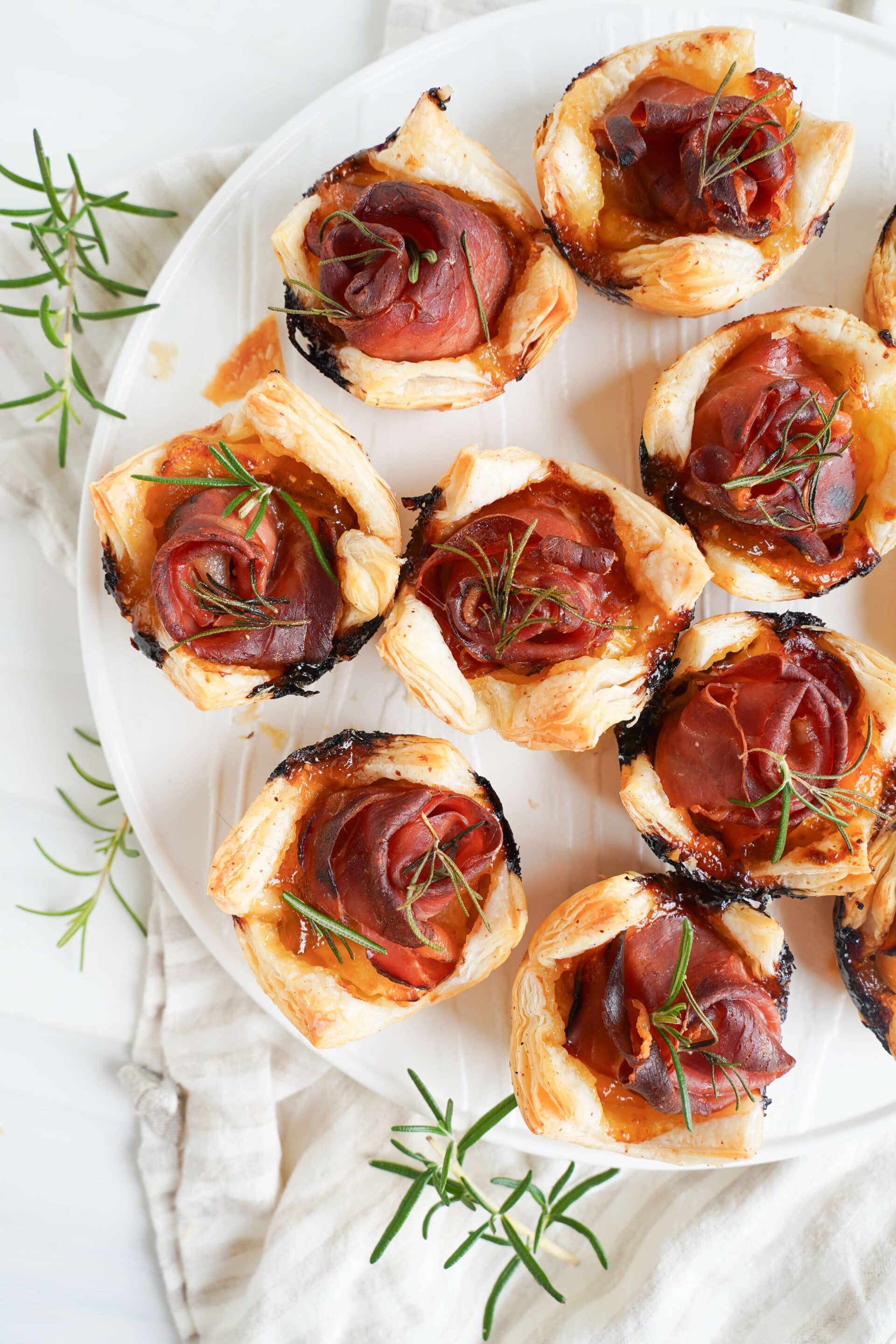 Prosciutto & Brie Puff Pastry Roses